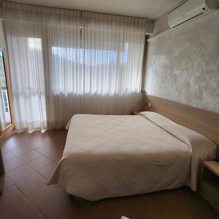 Albergo Nyers Перуджа Экстерьер фото