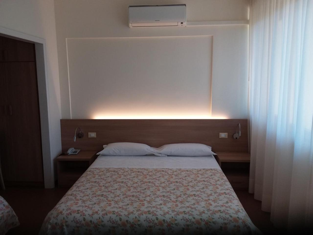 Albergo Nyers Перуджа Экстерьер фото